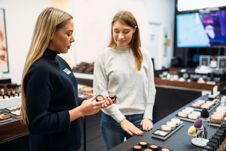 Distribution Cosmétique : 4 erreurs qui vont vider votre trésorerie